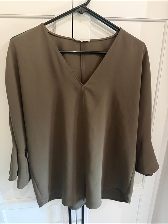 Pleione Tops - Pleione Olive V-Neck Long Sleeve Blouse